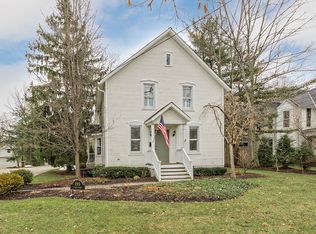 195 S Main St, Chagrin Falls, OH