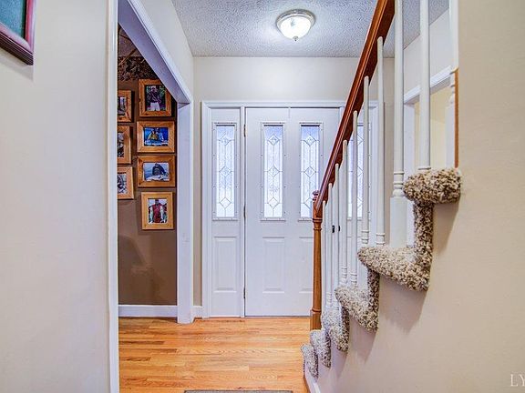 3rd image of 310 Riverwood Dr