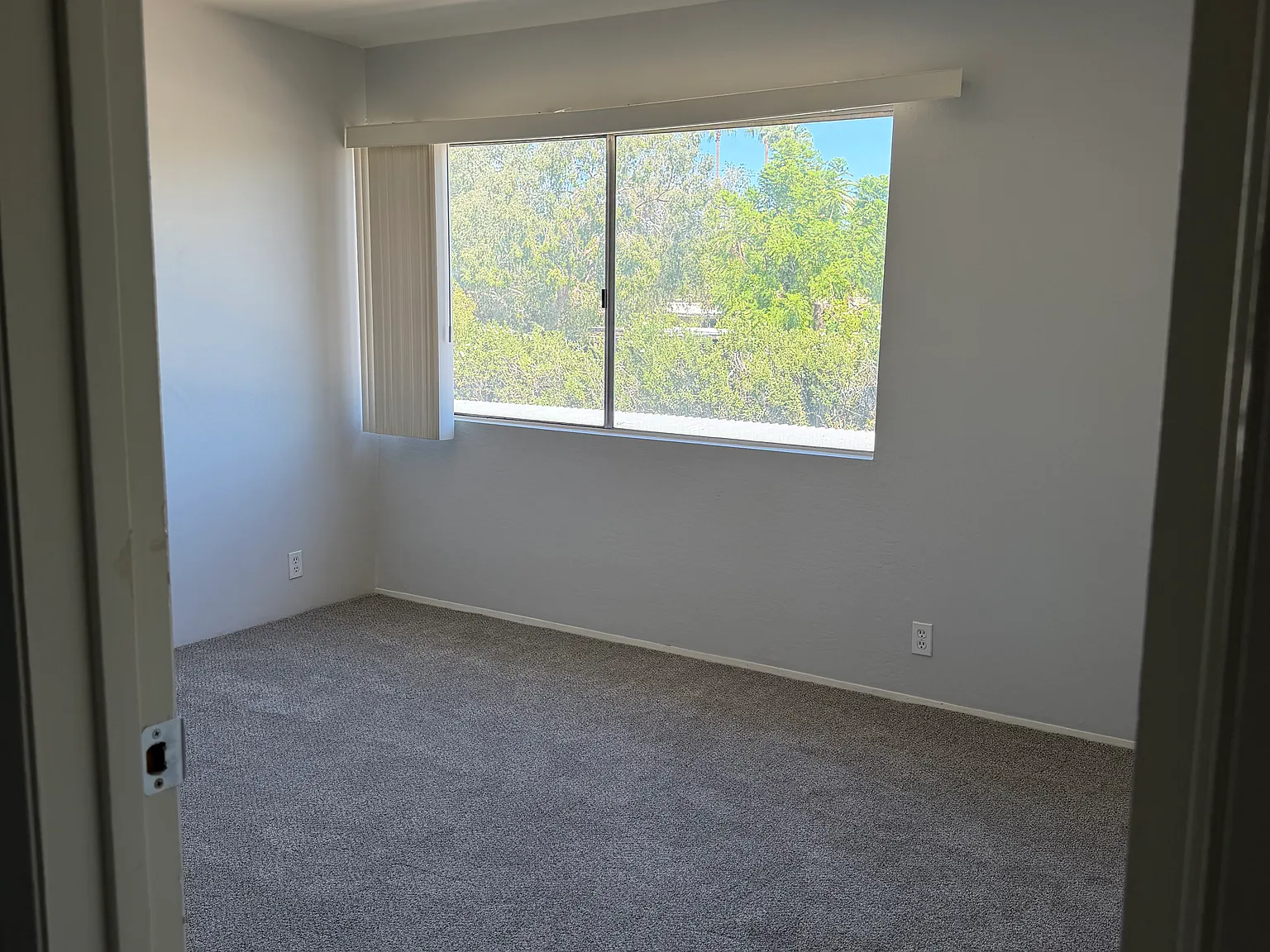 2 bed, 1056 sqft, $2,500 — Photo 4