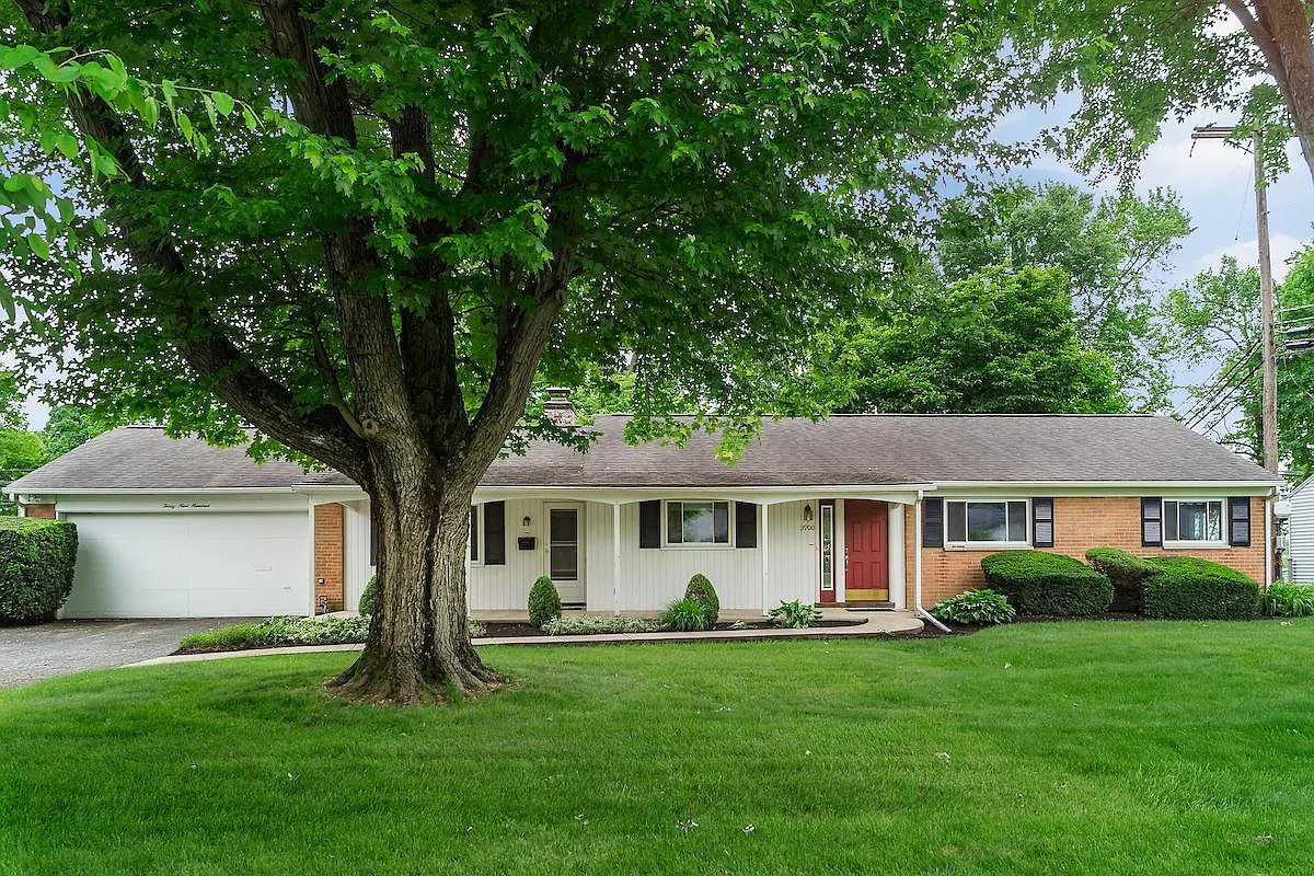 3900 Mountview Rd photo 1