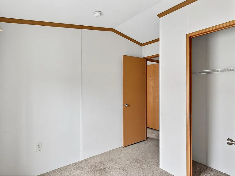 15 W Redwood Ave — Photo 22