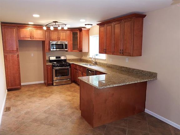 2nd image of 2368 La Cuesta Dr