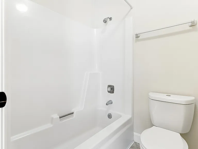 Arbor - Bathroom 1
