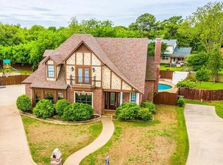 1118 Canton Rd, Cleburne, TX 76033