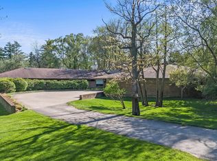 5750 Bloomfield Glens Rd, West Bloomfield, MI