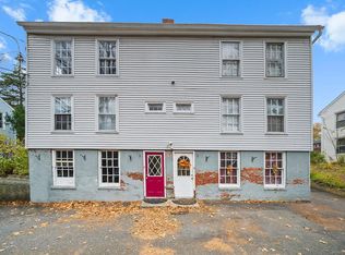 9 Tunxis Pl #9A, Tariffville, CT 06081