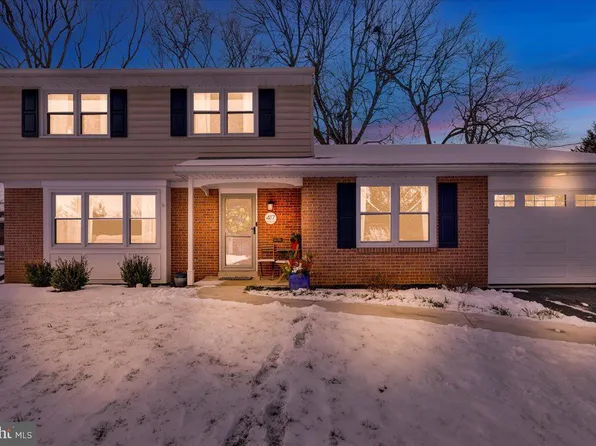 417 Spring Dr, Millersville, PA 17551