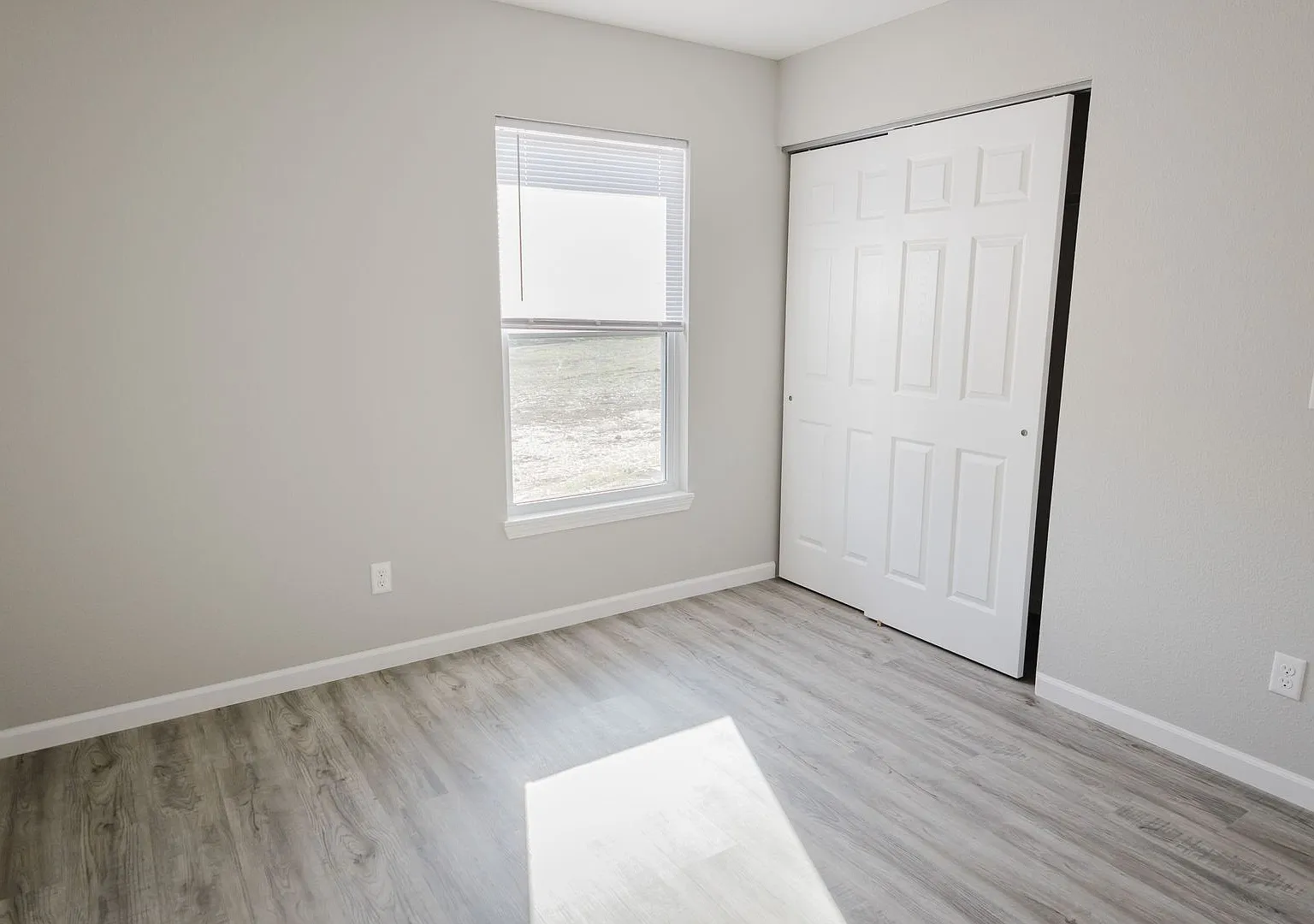 206 Hudson Drive — Photo 4