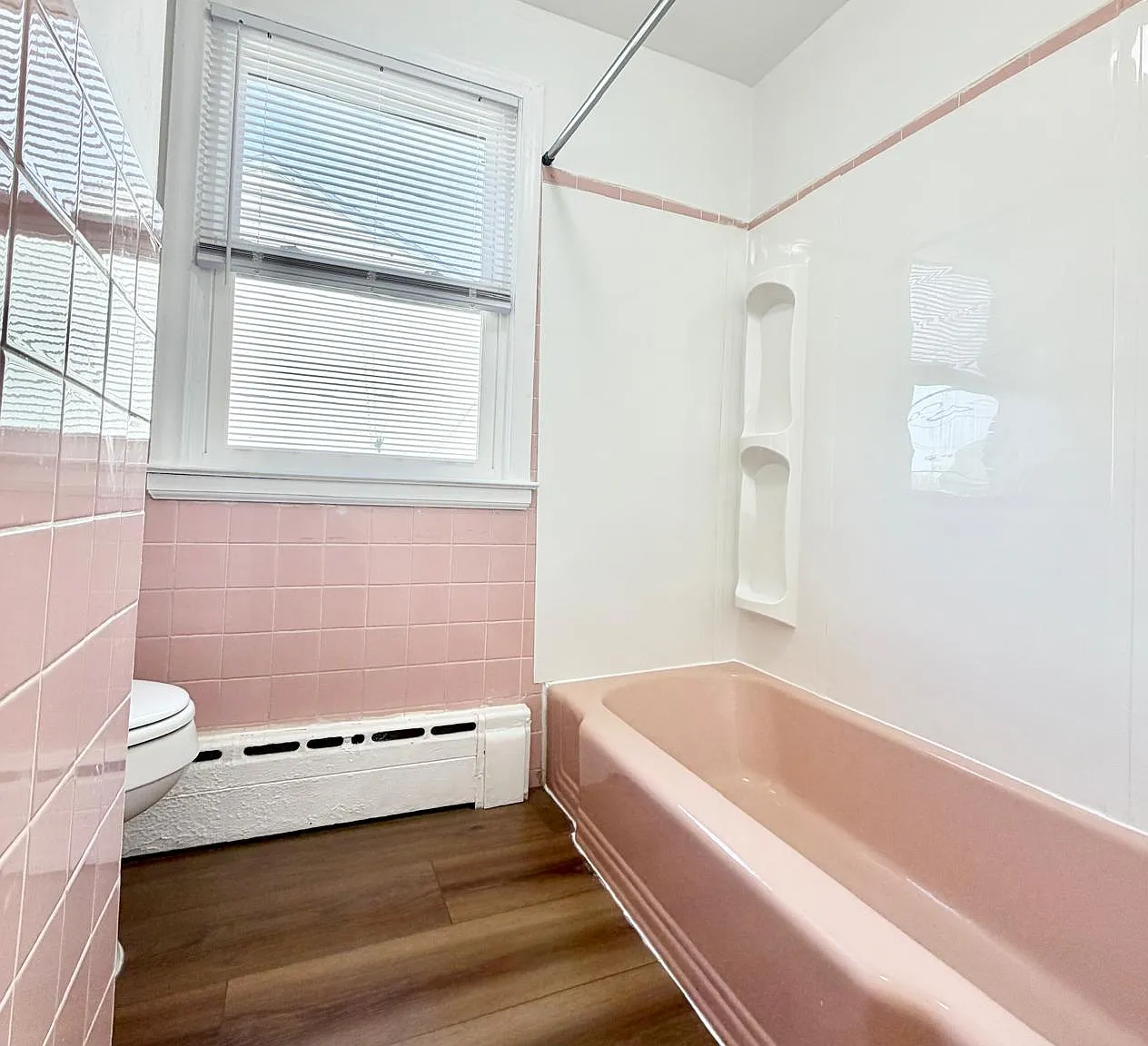 2 bed, 700 sqft, $1,700 — Photo 4