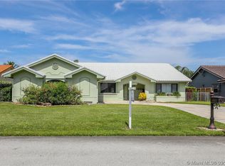 6301 Olde Moat Way, Davie, FL 33331