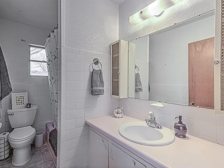 5304 Bedford — Photo 22