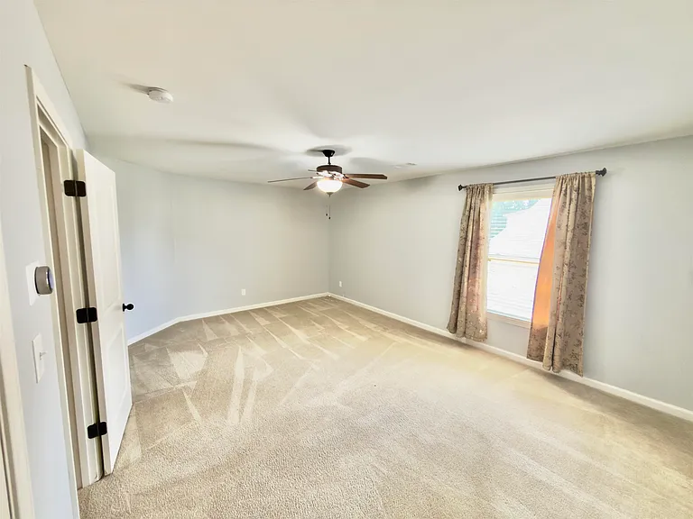 570 Winding Valley Cv — Photo 17