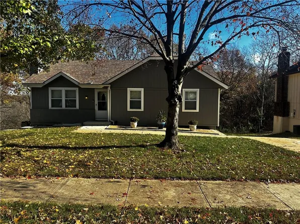 8031 N Brooklyn Ave, Kansas City, MO 64118