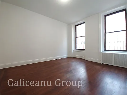 Rented by Lexington Real Estate Group | media 25