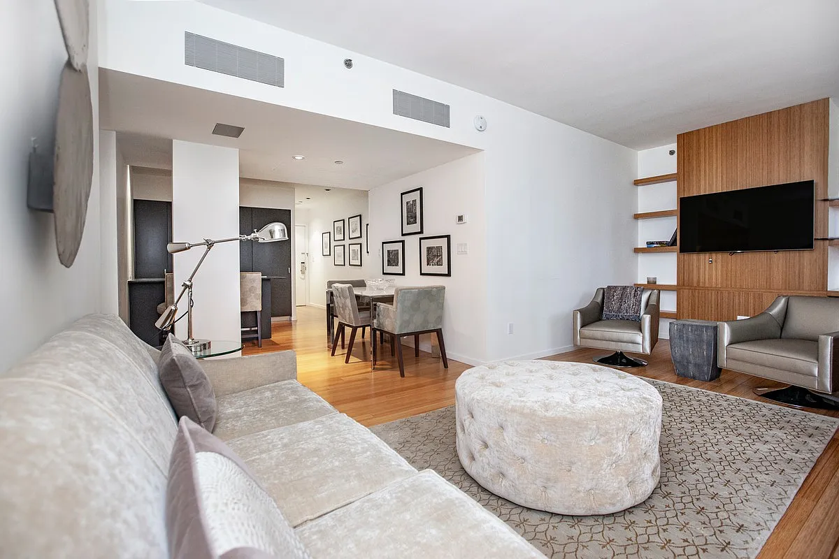 160 Central Park South — Photo 1