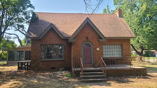 5902 E 5th St Photo 1