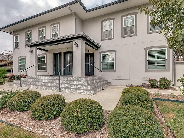 488 E Olmos Dr #3 — Photo 4