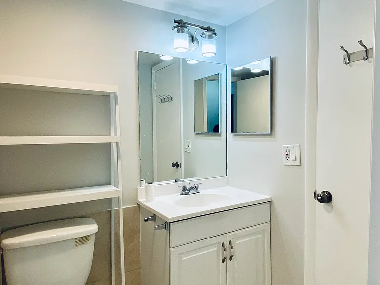 125 Shore Ct #107A — Photo 11