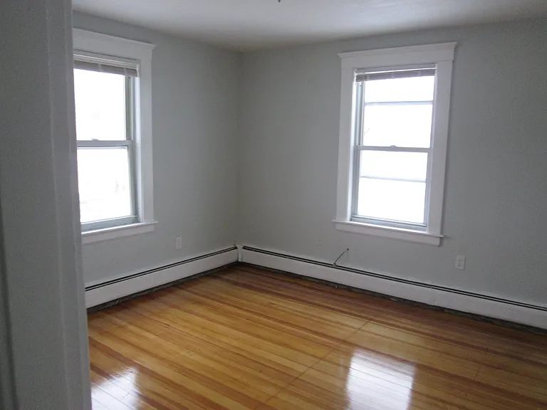 63 Chestnut St #2R — Photo 6