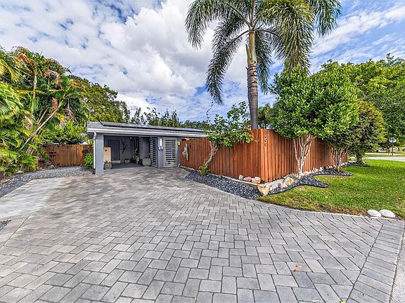 2nd image of 1499 NE 39th Street
