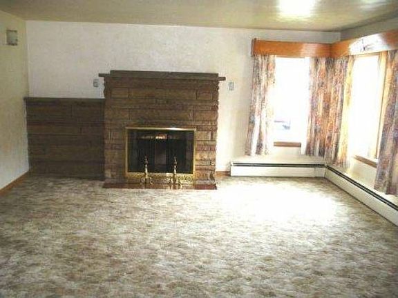 427 Pattison Living Room