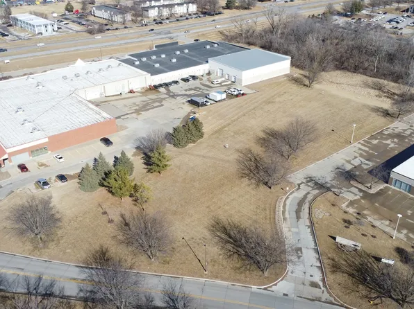 0 109th St, Urbandale, IA 50322