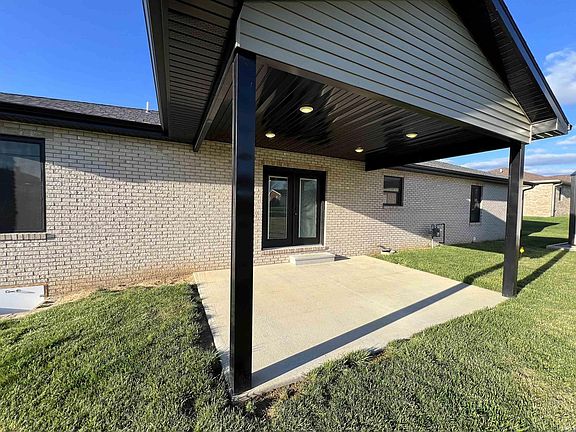 3rd image of 103 E Northview Dr