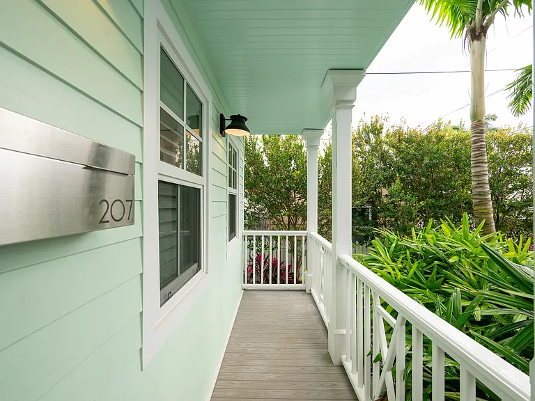 207 Virginia St — Photo 25