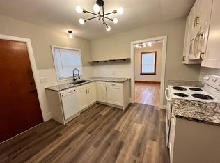 3831 W Canal St, Dixon, IL 61021