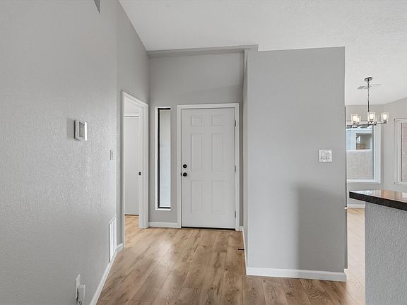 5th image of 4608 Fairfax Dr NW