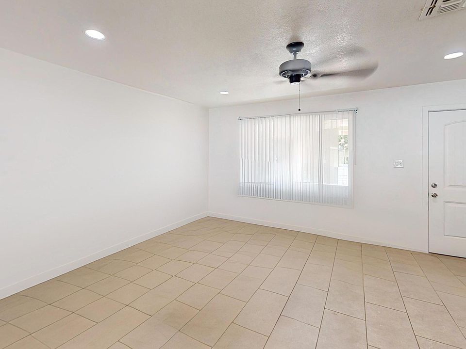 1st image of 1408 E Orange St Room 2