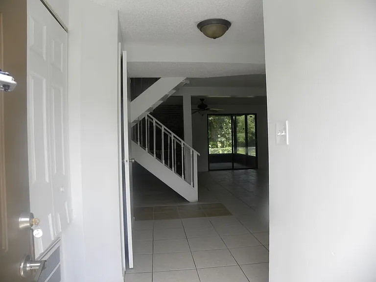 4966 Sanoma Vlg #D — Photo 5
