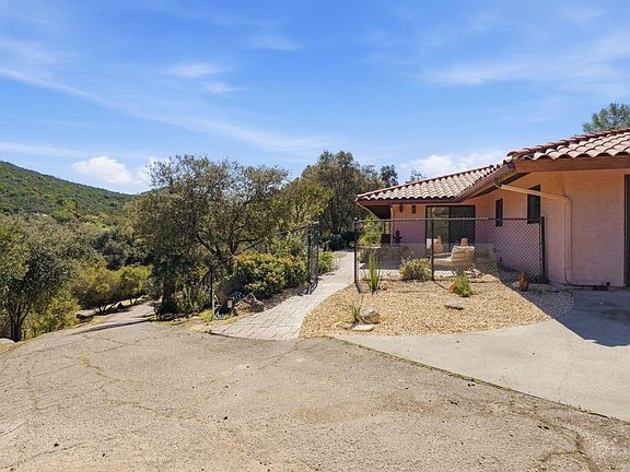 4th image of 1140 Sloan Canyon Rd