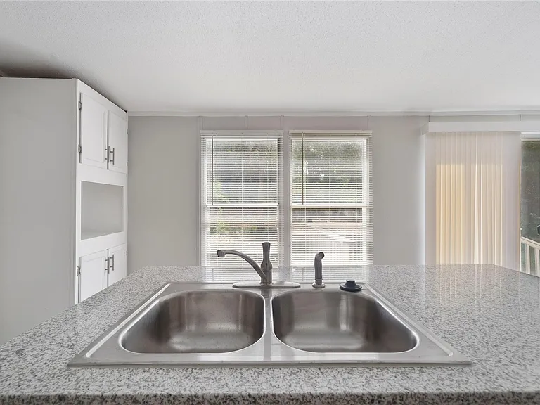 16333 Lone Corral Ct — Photo 10