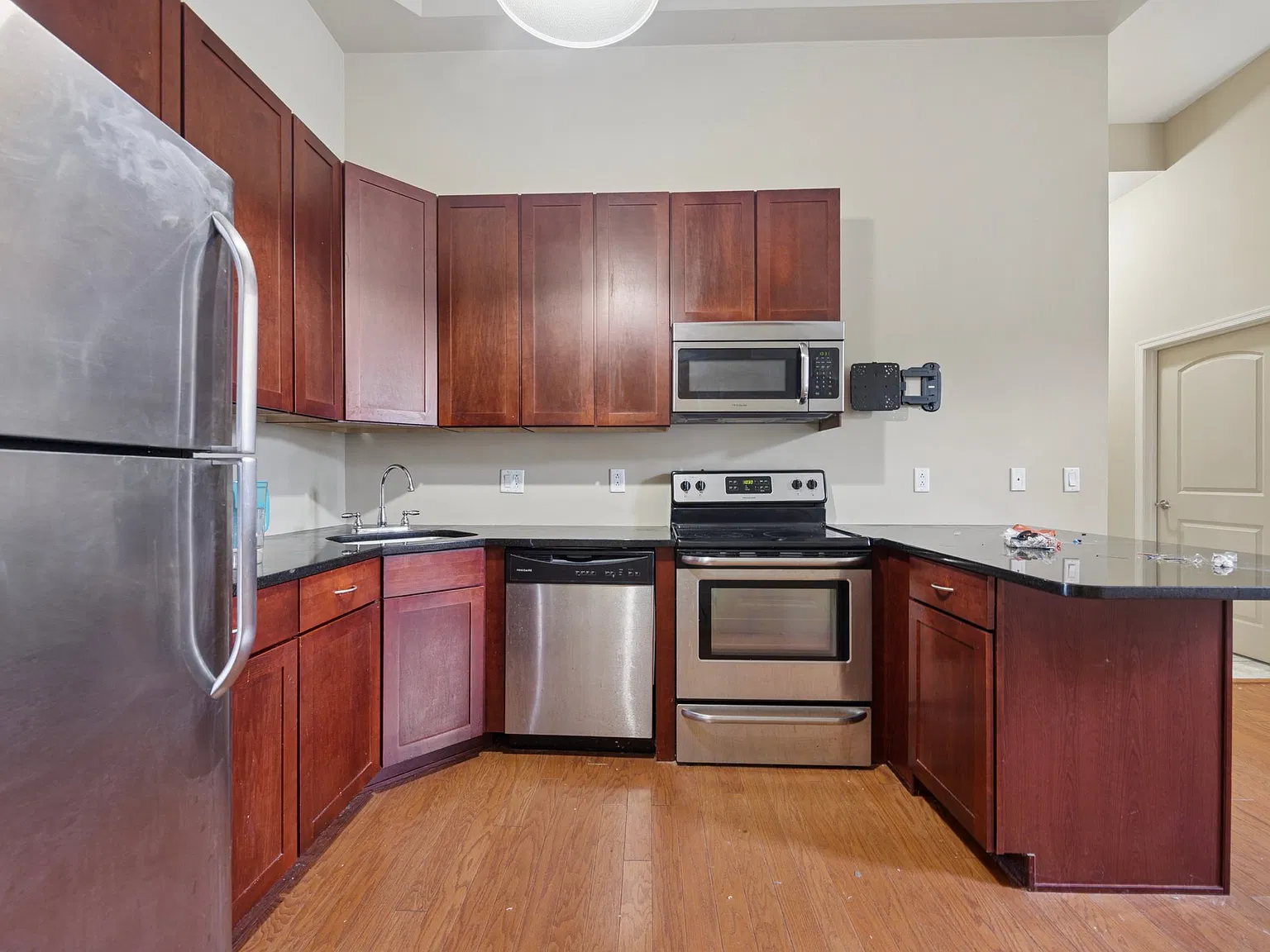 171 Grape St — Photo 4