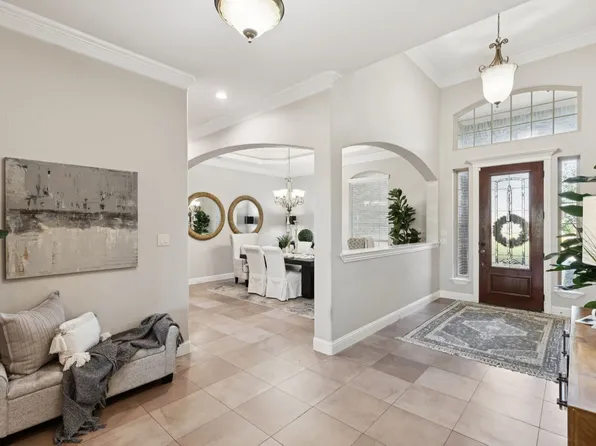 105 Wapiti Dr, Azle, TX 76020