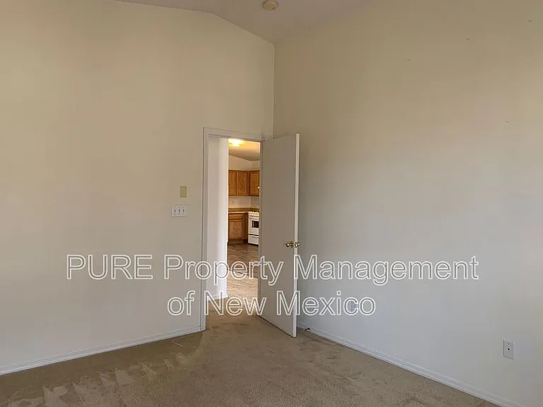 915 Blackbird Dr SW — Photo 9