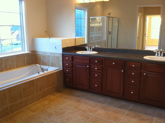 2nd Floor Master Bath