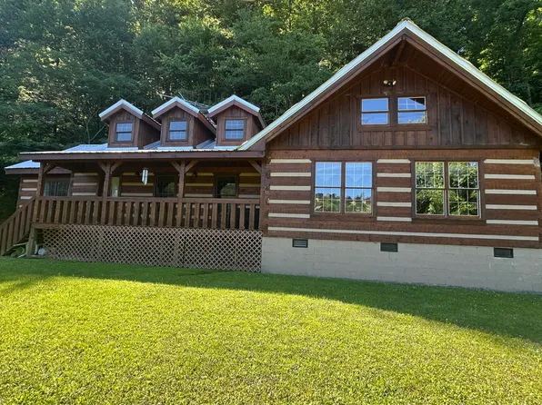 830 Sleepy Hollow Rd, Gatlinburg, TN 37738