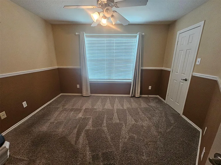 3219 Victorian Manor Ln — Photo 11