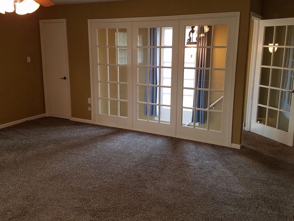 Living-Room Wall of Windows