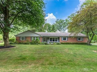 1545 Kensington Dr, Bellbrook, OH 45305