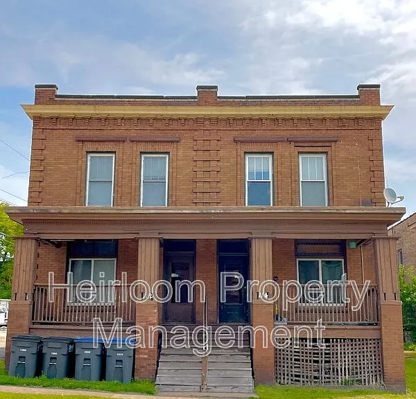 114 S 14th Ave E #3 — Photo 1