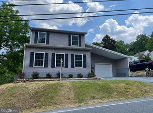 126 N Galen Hall Rd, Wernersville, PA 19565