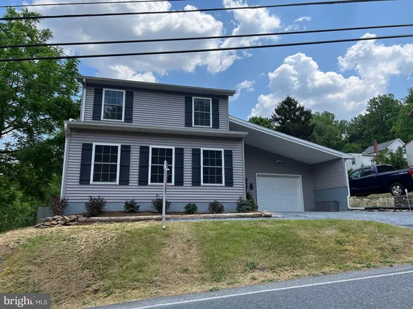 126 N Galen Hall Rd, Wernersville, PA 19565