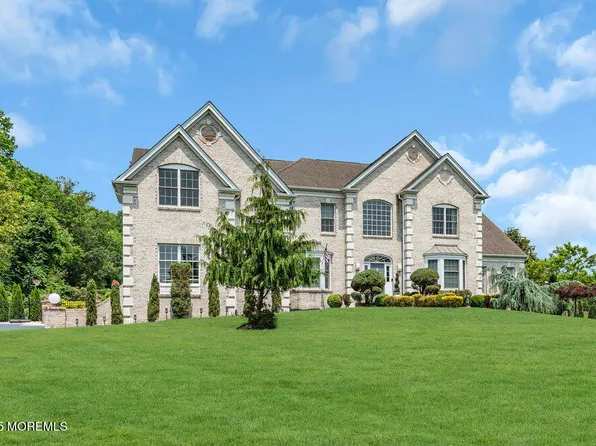 2 Elkridge Way, Manalapan, NJ 07726