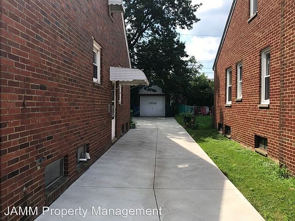4th image of 8127 Deerfield Dr