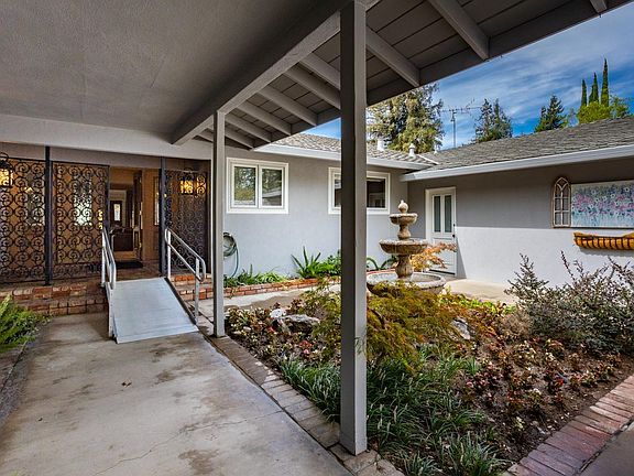 4th image of 1008 Shaftesbury Ct