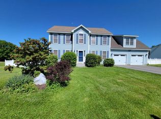 54 Holly Hill Farm Rd, Weare, NH 03281