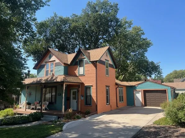 815 Garfield St, Holdrege, NE 68949